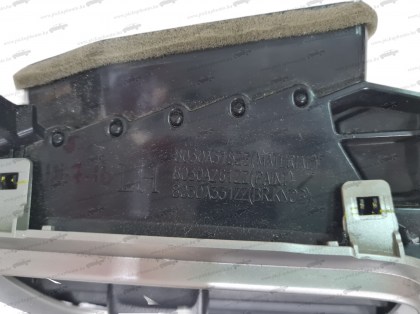 KL1T műszerfal szellőzőrács bal.2